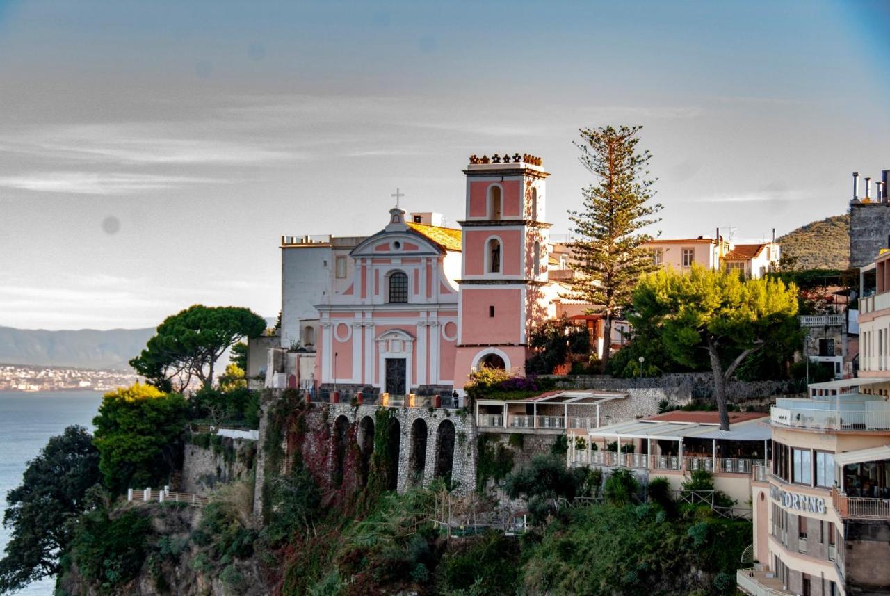 Il Tulipano - Appartamento Al Centro Di Vico Equense Ngoại thất bức ảnh