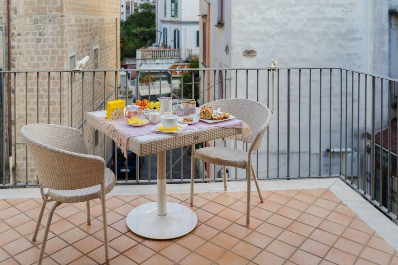 Il Tulipano - Appartamento Al Centro Di Vico Equense Ngoại thất bức ảnh